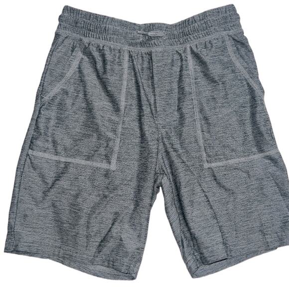 Oshkosh B’gosh soft gray pull on shorts - Size 7 - Picture 1 of 3